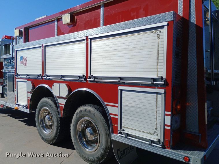 image for item DQ7159 2000 Freightliner  FL80 fire truck