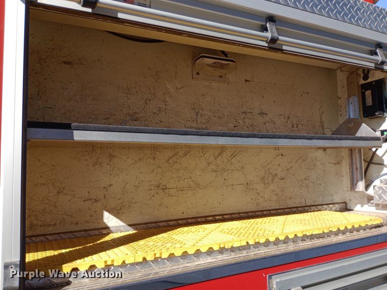 image for item DQ7159 2000 Freightliner  FL80 fire truck