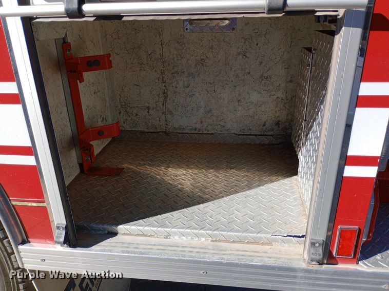 image for item DQ7159 2000 Freightliner  FL80 fire truck