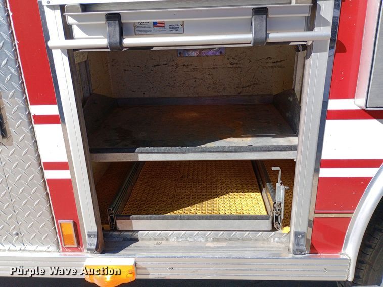 image for item DQ7159 2000 Freightliner  FL80 fire truck