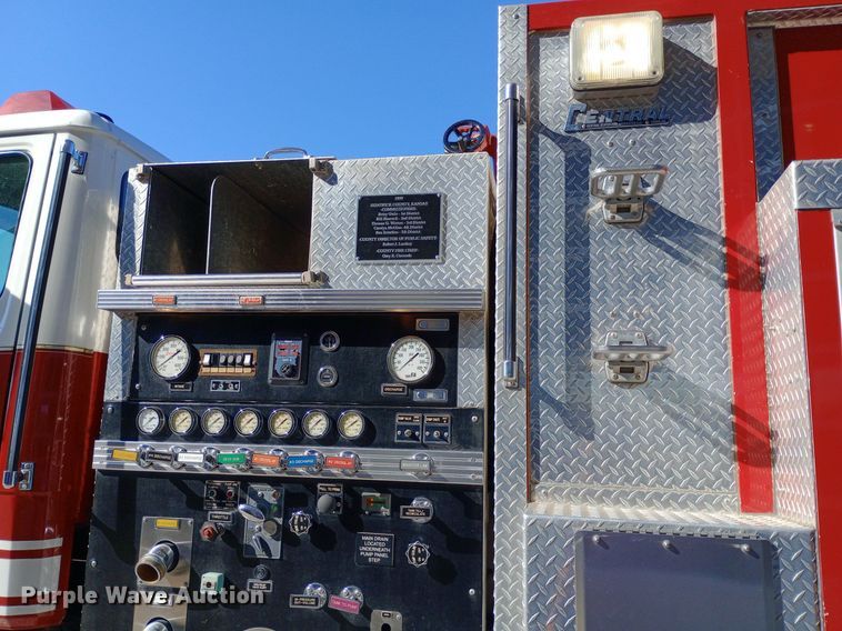 image for item DQ7159 2000 Freightliner  FL80 fire truck