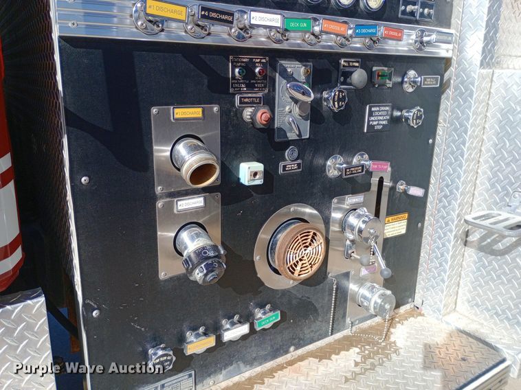 image for item DQ7159 2000 Freightliner  FL80 fire truck