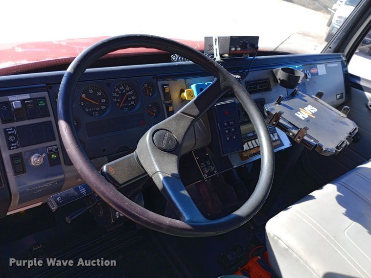 image for item DQ7159 2000 Freightliner  FL80 fire truck