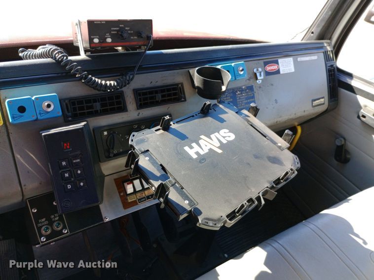 image for item DQ7159 2000 Freightliner  FL80 fire truck