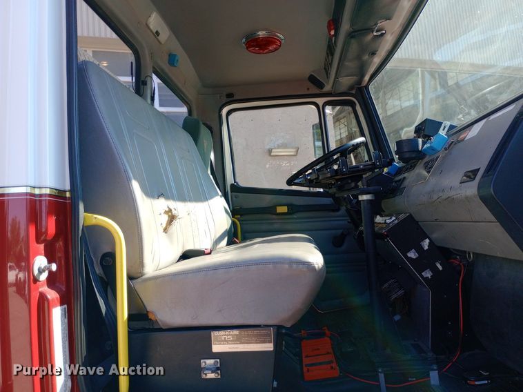 image for item DQ7159 2000 Freightliner  FL80 fire truck