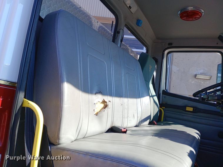 image for item DQ7159 2000 Freightliner  FL80 fire truck