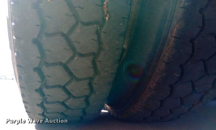 image for item DQ7159 2000 Freightliner  FL80 fire truck