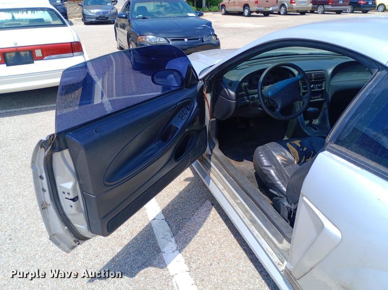 image for item DQ7168 2000 Ford Mustang GT 