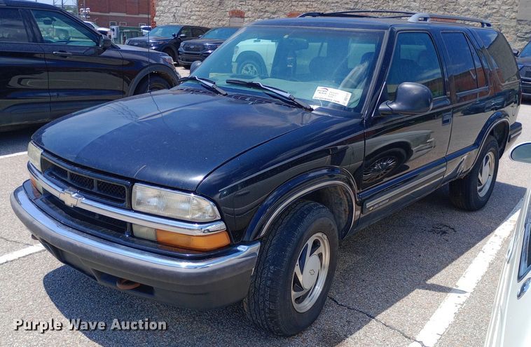 image for item DQ7171 1998 Chevrolet Blazer SUV