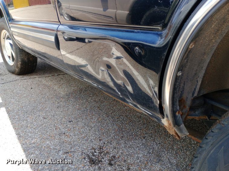 image for item DQ7171 1998 Chevrolet Blazer SUV