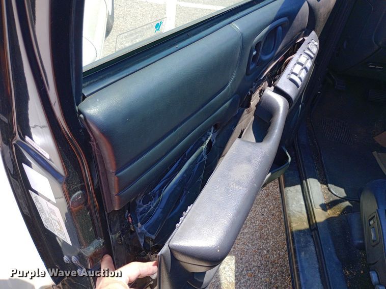 image for item DQ7171 1998 Chevrolet Blazer SUV