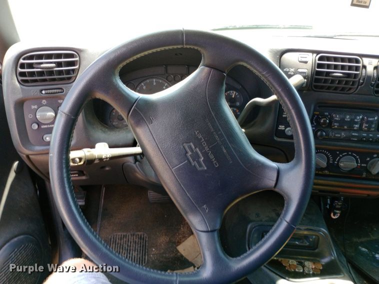 image for item DQ7171 1998 Chevrolet Blazer SUV