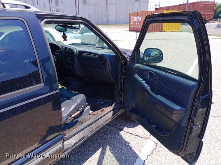 image for item DQ7171 1998 Chevrolet Blazer SUV