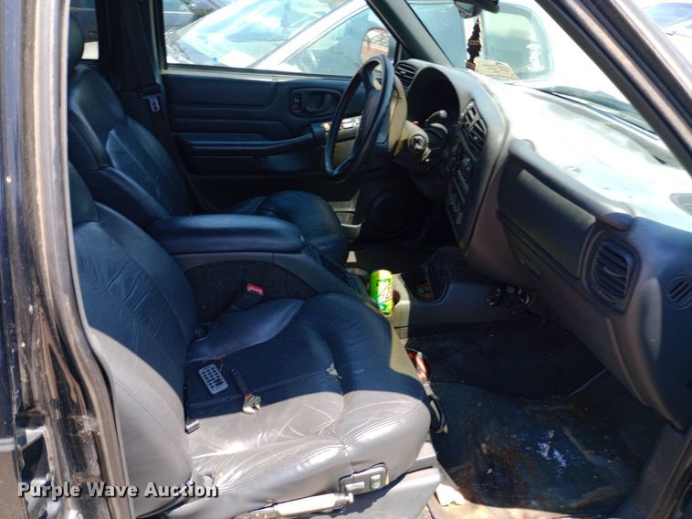 image for item DQ7171 1998 Chevrolet Blazer SUV