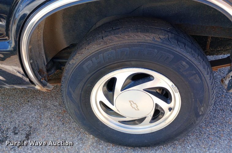 image for item DQ7171 1998 Chevrolet Blazer SUV