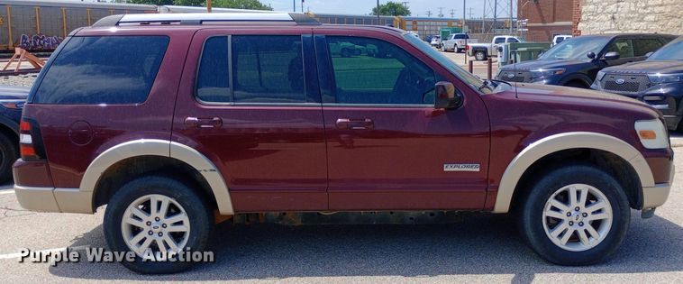 image for item DQ7172 2006 Ford Explorer Eddie Bauer SUV