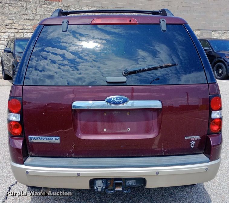 image for item DQ7172 2006 Ford Explorer Eddie Bauer SUV