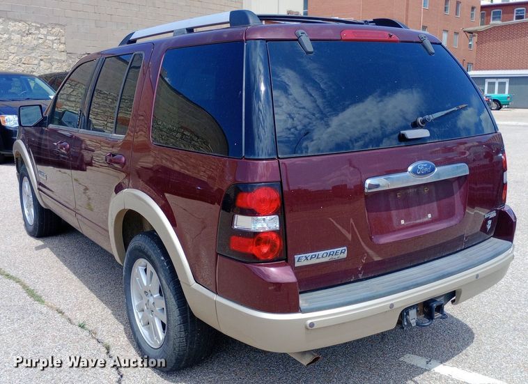 image for item DQ7172 2006 Ford Explorer Eddie Bauer SUV