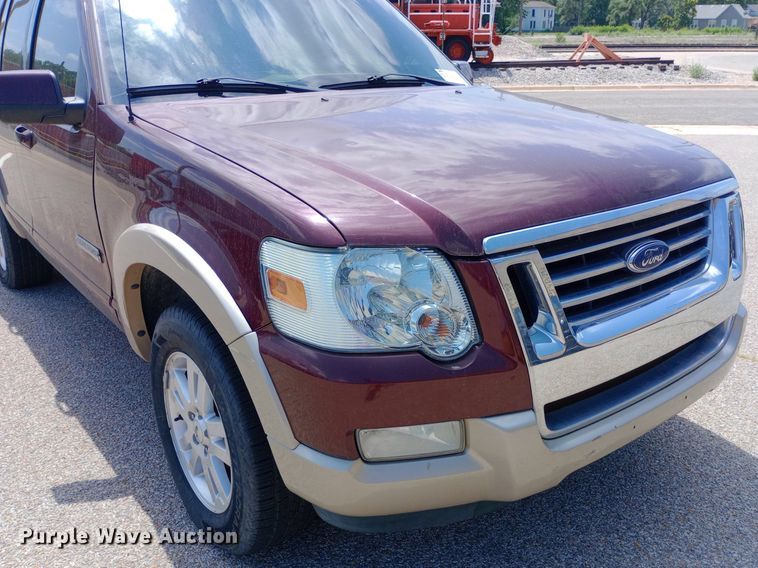 image for item DQ7172 2006 Ford Explorer Eddie Bauer SUV