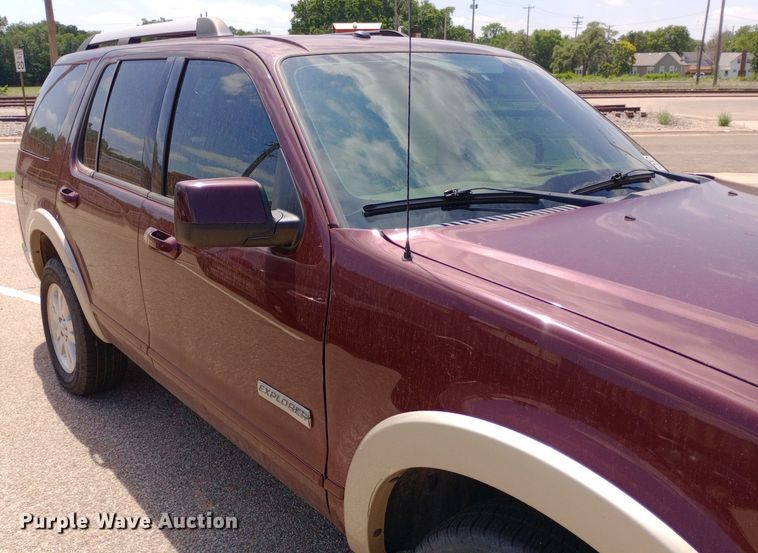 image for item DQ7172 2006 Ford Explorer Eddie Bauer SUV