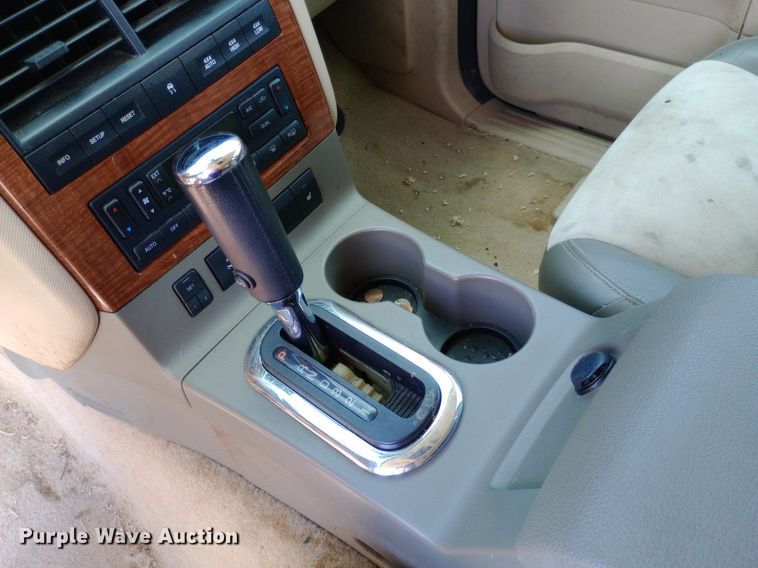 image for item DQ7172 2006 Ford Explorer Eddie Bauer SUV