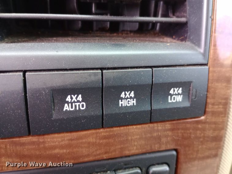 image for item DQ7172 2006 Ford Explorer Eddie Bauer SUV