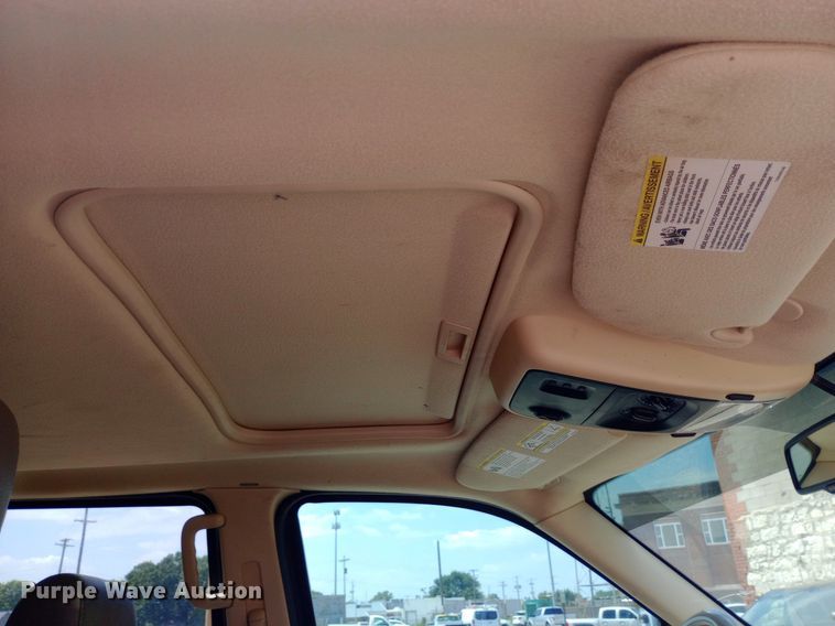 image for item DQ7172 2006 Ford Explorer Eddie Bauer SUV