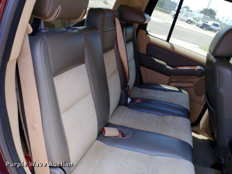 image for item DQ7172 2006 Ford Explorer Eddie Bauer SUV