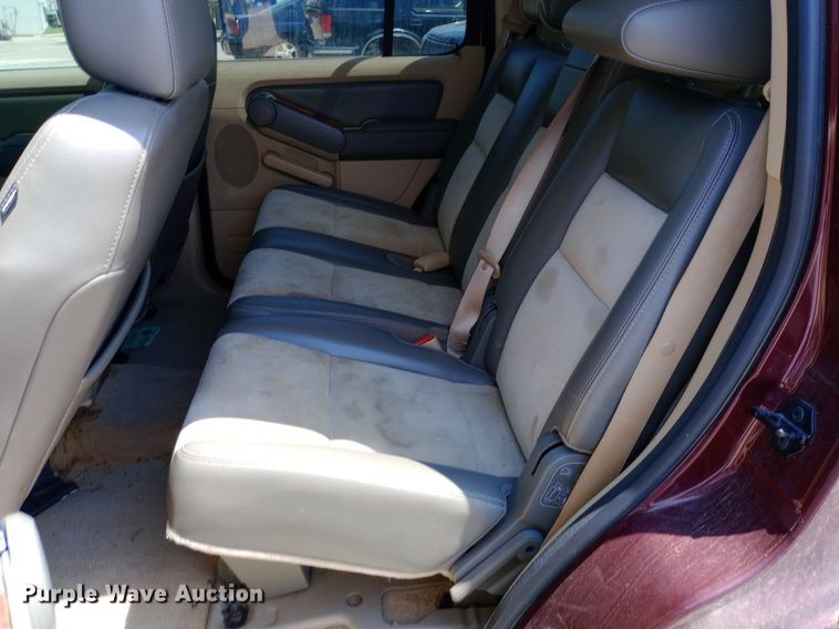 image for item DQ7172 2006 Ford Explorer Eddie Bauer SUV