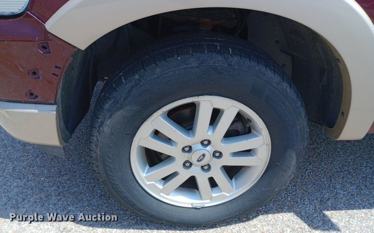 image for item DQ7172 2006 Ford Explorer Eddie Bauer SUV