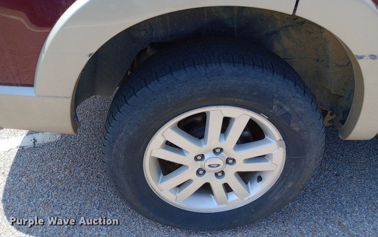 image for item DQ7172 2006 Ford Explorer Eddie Bauer SUV