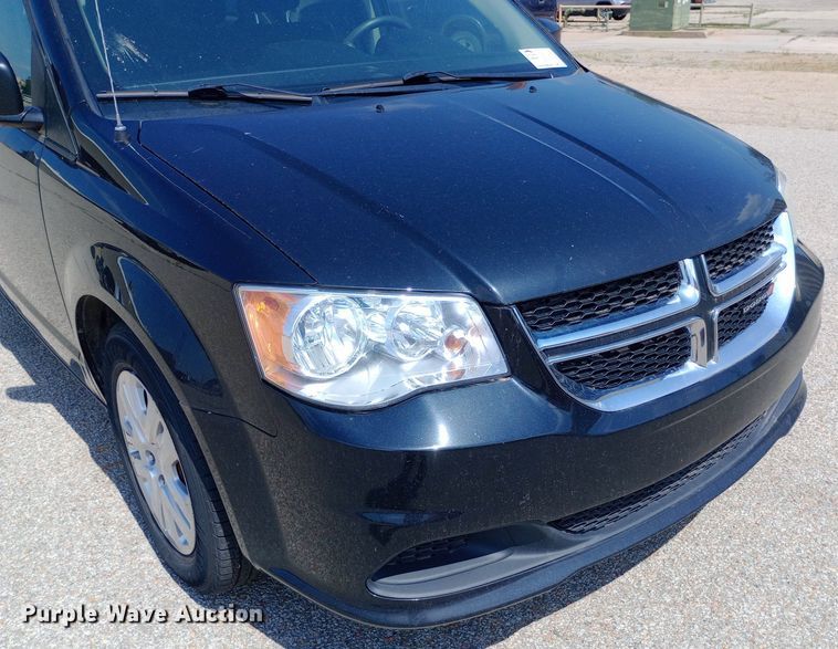 image for item DQ7173 2020 Dodge Grand Caravan van