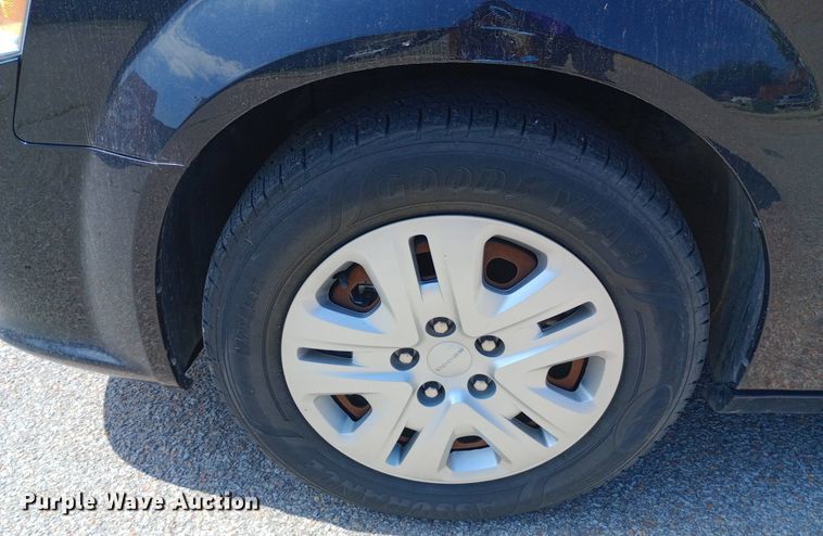 image for item DQ7173 2020 Dodge Grand Caravan van