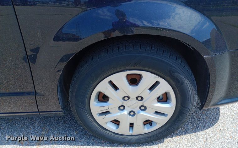 image for item DQ7173 2020 Dodge Grand Caravan van