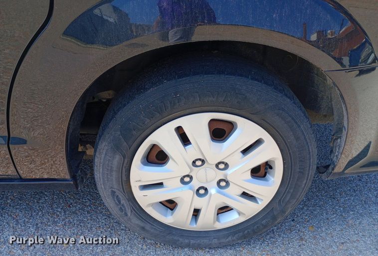 image for item DQ7173 2020 Dodge Grand Caravan van