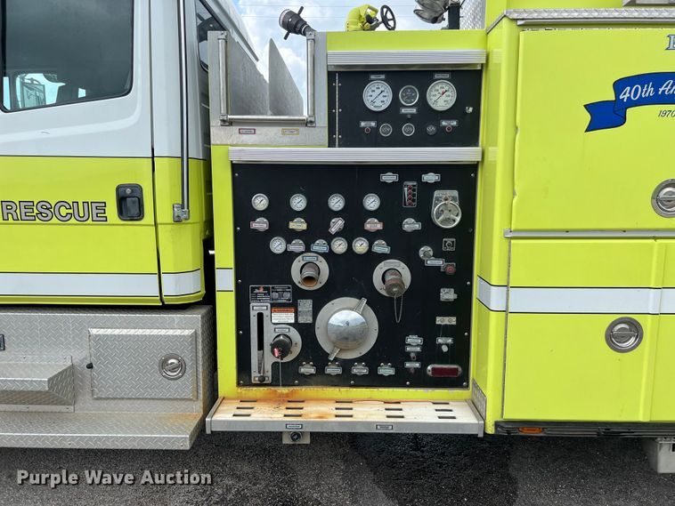 image for item DS3117 1999 Freightliner pumper fire truck