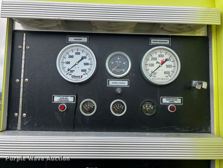 image for item DS3117 1999 Freightliner pumper fire truck