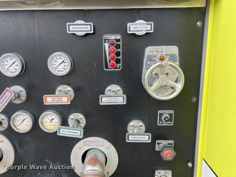 image for item DS3117 1999 Freightliner pumper fire truck