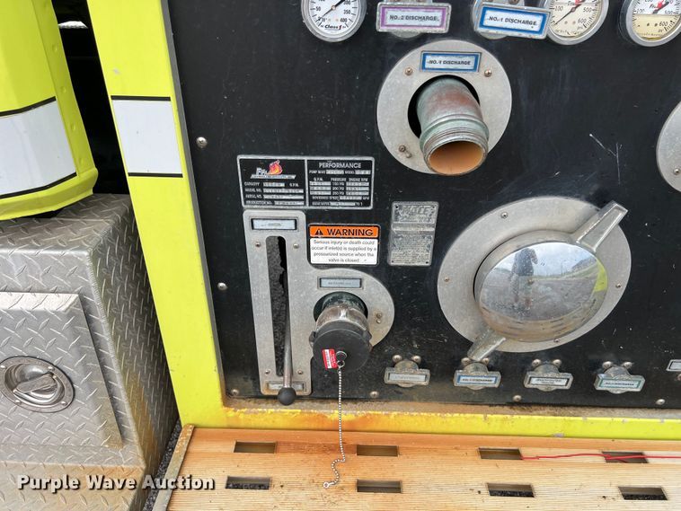 image for item DS3117 1999 Freightliner pumper fire truck