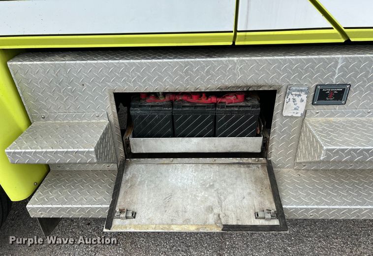 image for item DS3117 1999 Freightliner pumper fire truck