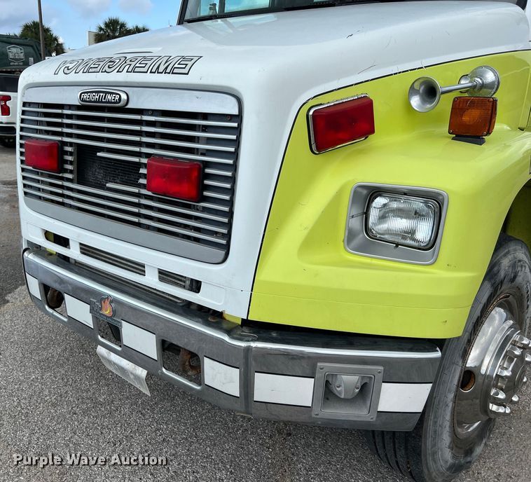 image for item DS3117 1999 Freightliner pumper fire truck
