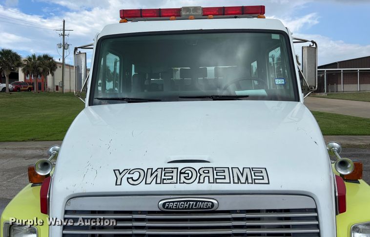 image for item DS3117 1999 Freightliner pumper fire truck