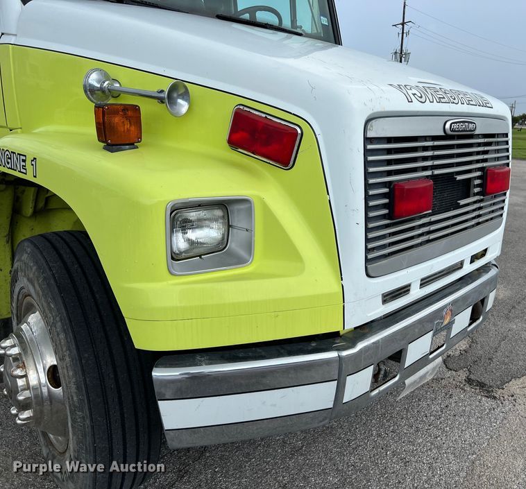 image for item DS3117 1999 Freightliner pumper fire truck