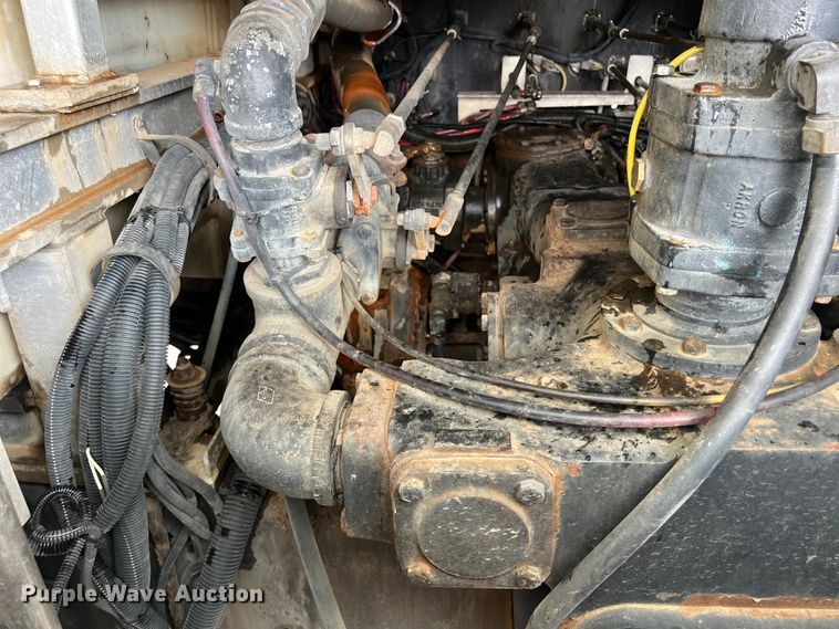 image for item DS3117 1999 Freightliner pumper fire truck