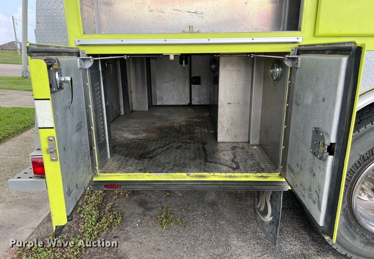 image for item DS3117 1999 Freightliner pumper fire truck