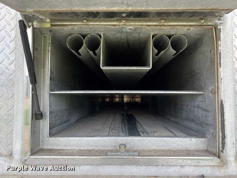 image for item DS3117 1999 Freightliner pumper fire truck