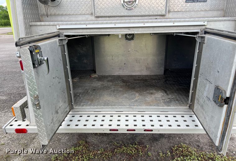 image for item DS3117 1999 Freightliner pumper fire truck