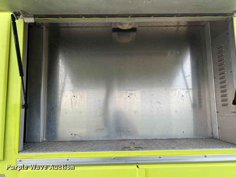 image for item DS3117 1999 Freightliner pumper fire truck