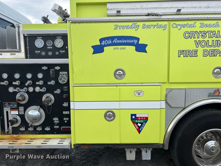 image for item DS3117 1999 Freightliner pumper fire truck
