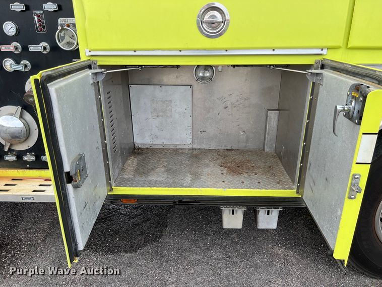 image for item DS3117 1999 Freightliner pumper fire truck